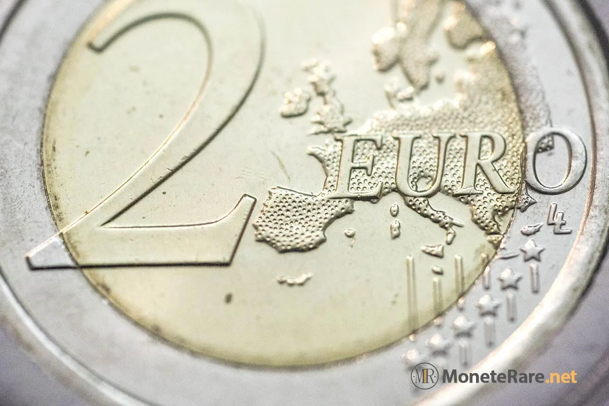 Recognizing fake 2 euro coins